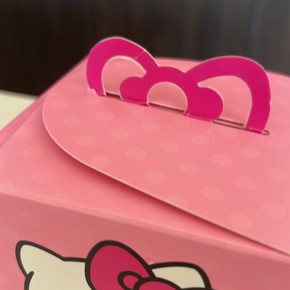 Hello Kitty Cafe Bundle - Picture 12 of 12